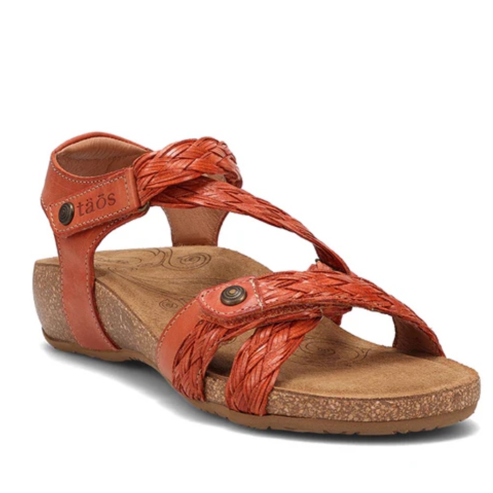 Welcome Summer in Taos Trulie Sandal; Saddle Leather Brown